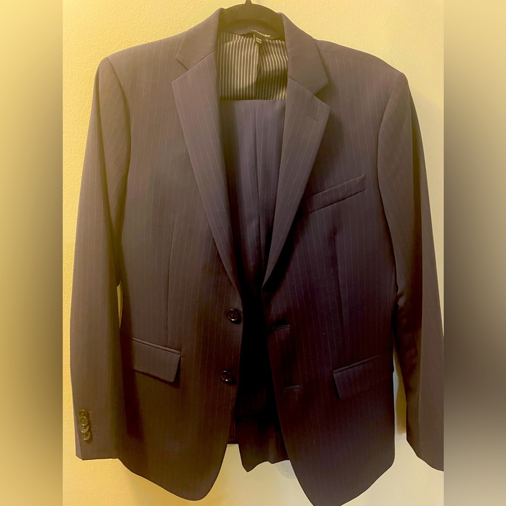 Navy pinstripe suit. Banana Republic. 36 Slim. Pants 31x30, extra slim